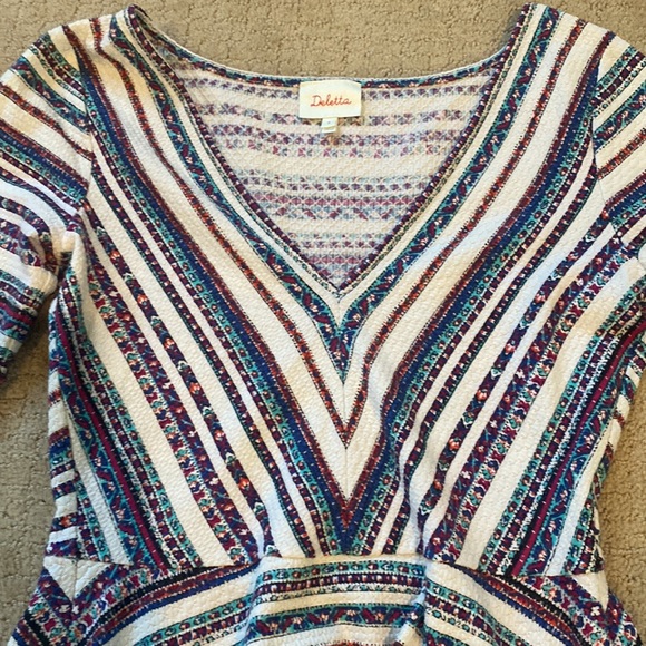 Deletta V-Neck Boho Print Peplum Top - Picture 3 of 4